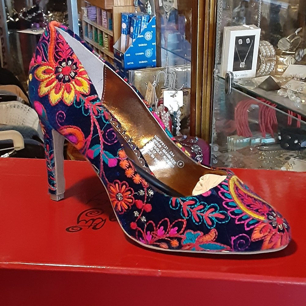 NAUGHTY MONKEY MULTI COLOR PAILSEY PUMP HEELS